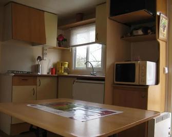 Le Marverand - Saint-Julien - Kitchen