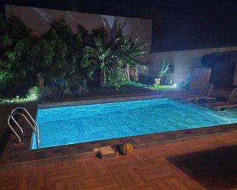 Kër Yaye Fatou - Toubab Dialaw - Piscina