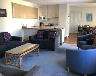 Bambra Reef Lodge - Sandford - Wohnzimmer