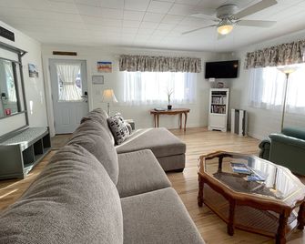 Kanab Vacation 2 Bd/1 Ba for Value Seekers - Kanab - Living room