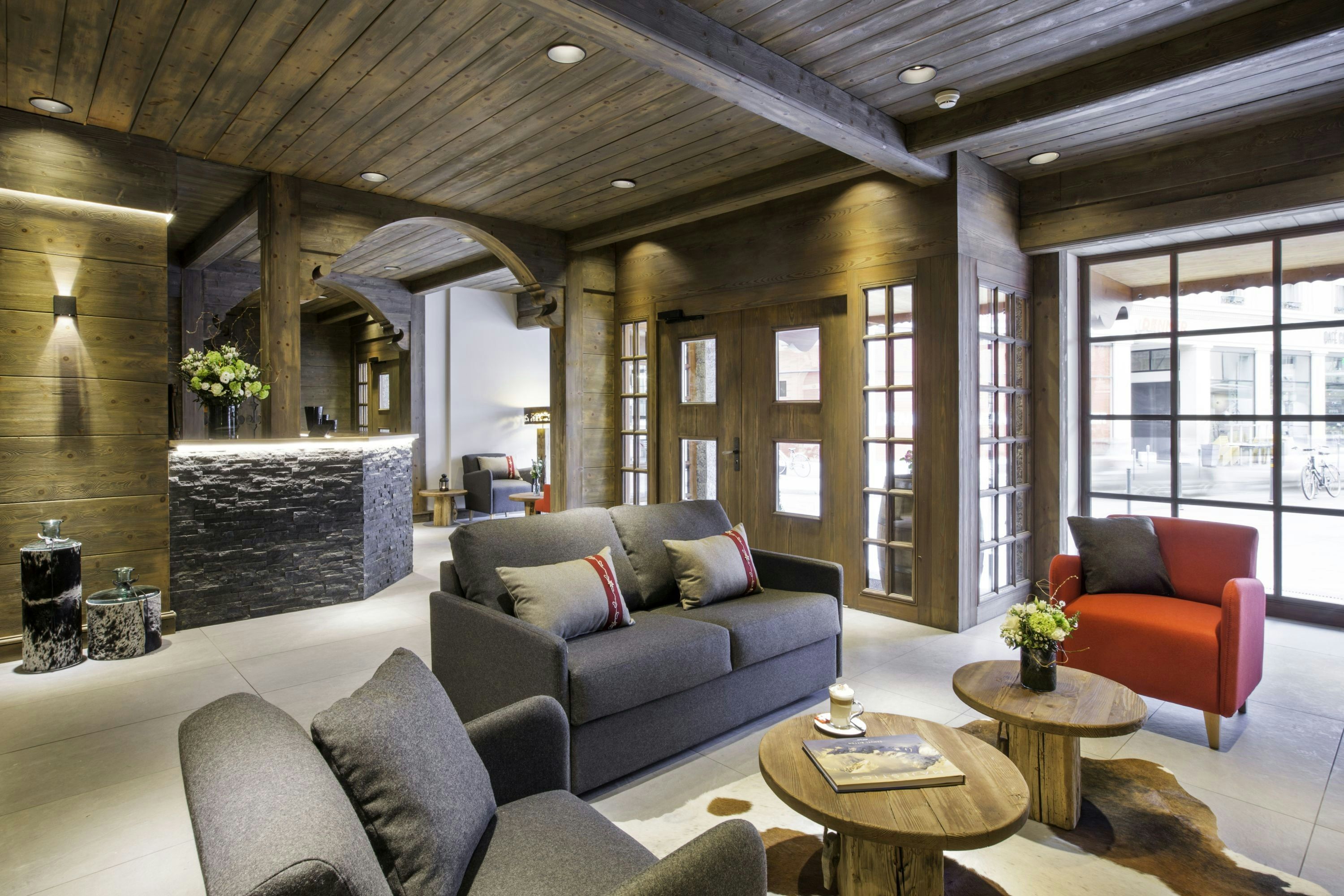 إيدلفايس مانوتيل - جنيف - ردهة