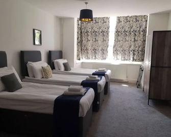 North Cambridge Guesthouse by Payman Club - Кембрідж - Спальня