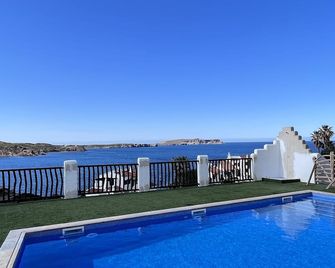 Lovely Menorca, amazing sea views and sunsets. - Es Mercadal - Piscina