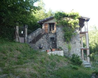 Country House between lake and hill - Sovere - Edifício