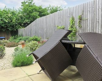 Cosy Cotswolds Townhouse - Shipston-on-Stour - Patio