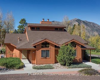 1Bed/1Bath - Gorgeous Flagstaff Location with Pools, Golf, and More! - Flagstaff - Building