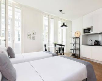 Cotton Cozy Nightlife Studio 301 - Vila Nova de Gaia - Bedroom