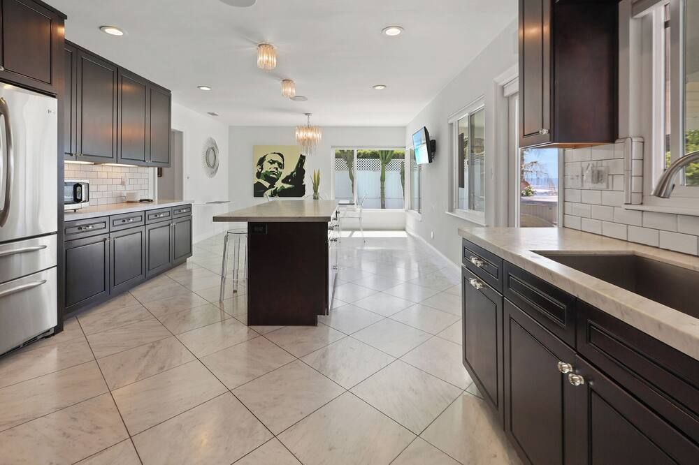 Custom home with cabana, heated pool, spa and view - سان دييغو - مطبخ