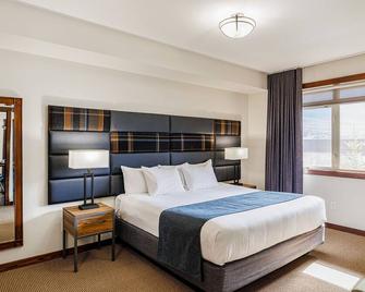 Stoneridge Mountain Resort - Canmore - Bedroom