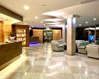 Hotel Grillo - Assemini - Lobby