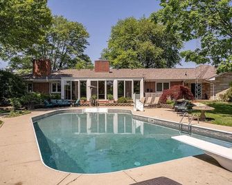 Charming 4-bedroomHorse Ranch farmhouse in enjoyable Lebanon with AC, Wifi - Lebanon - Pool