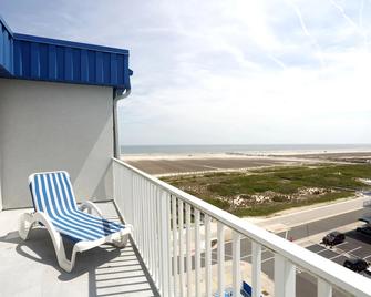 Adventurer Oceanfront Inn - Wildwood - Balkon