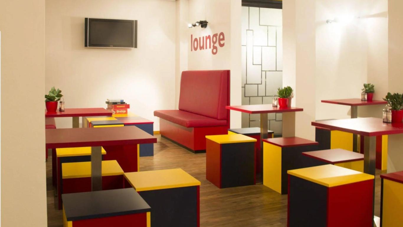 Bud Gett Hostels