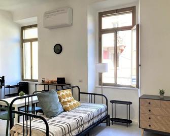 Contemporary studio - Ornato 13 - Milano - Soggiorno