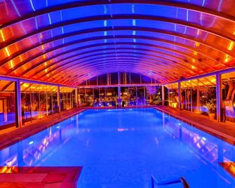 Club Hotel Gultur - Küçükkuyu - Басейн