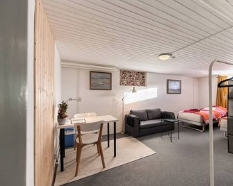 Lantligt gästrum med gratis wifi & bastu - Motala