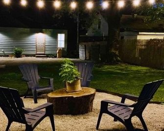 The Blue Heron-elegant urban studio in city center - Memphis - Patio
