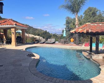 Long Term Rental, 30 Day Min - 1 bedroom guest house in quiet, gated community. - Poway - Pool