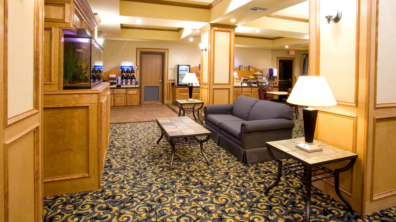 Holiday Inn Express & Suites Jourdanton-Pleasanton