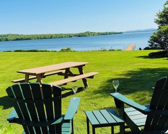 Keeler Bay Lakefront 1br Cottage - Otter Creek - - South Hero - Patio
