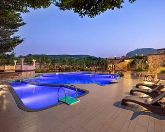 Vikrama Heritage Resort Pavagadh - Hālol - Piscina