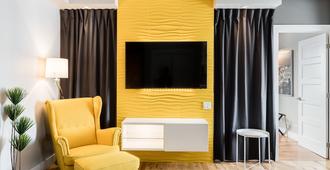 Capitol Robinson by Bower Boutique Hotels - Moncton - Living room