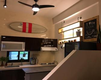 Wave backpackers - Toucheng Township - Front desk