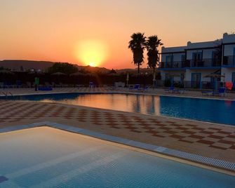Sweet Kalimera Apartments - Kardamena - Pool
