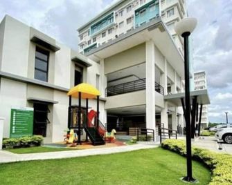 Where Style Meets Your Comfort www.ycsuite1951.com - Iloilo City - Κτίριο