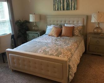 Escape the City; Country Living at its Best at our 600 acre horse/cattle farm. - Gordonsville - Habitación