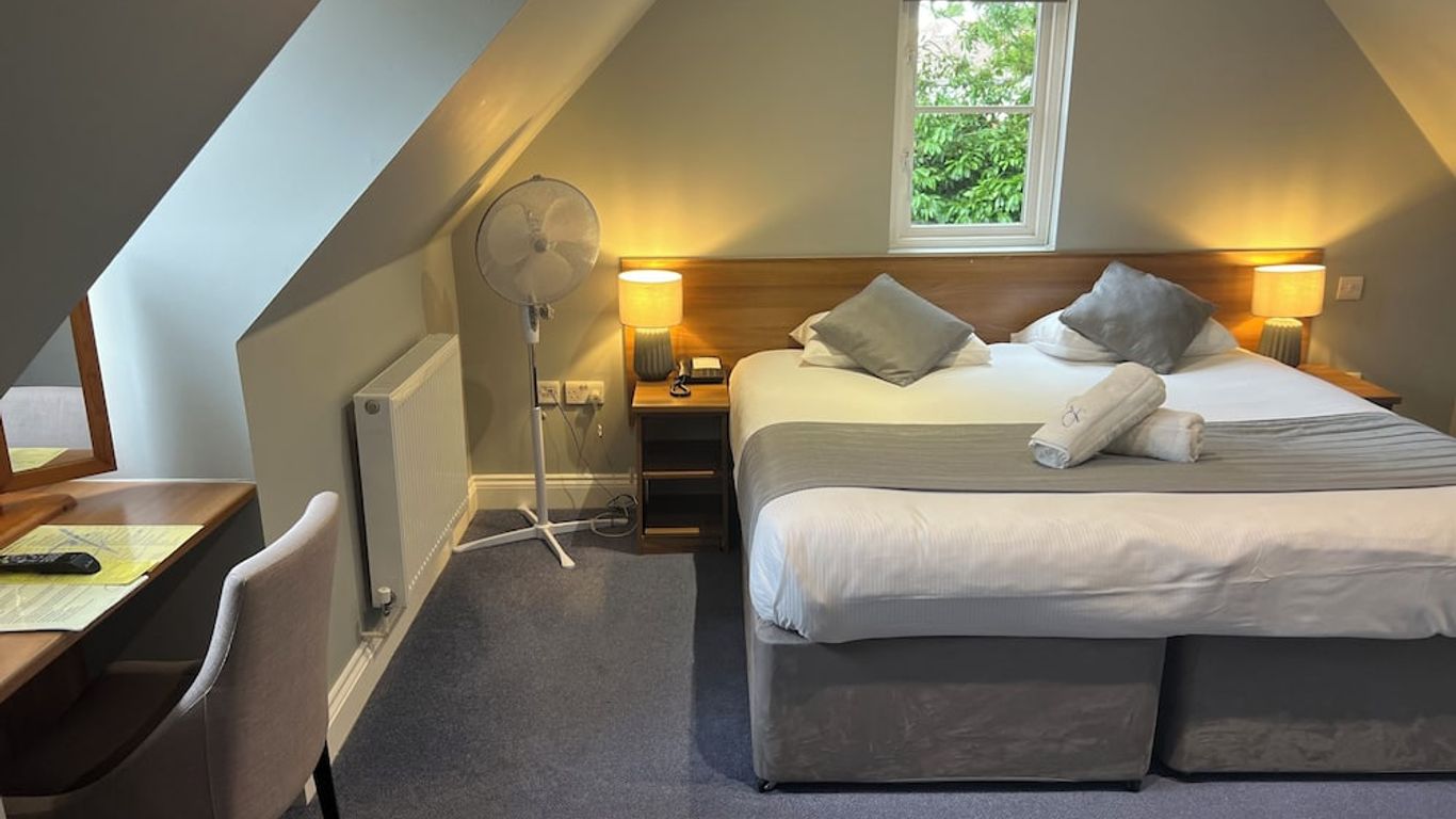 The Corner House Hotel Gatwick