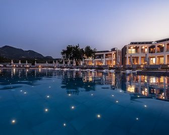 Acharavi Beach Hotel - Acharavi - Pool