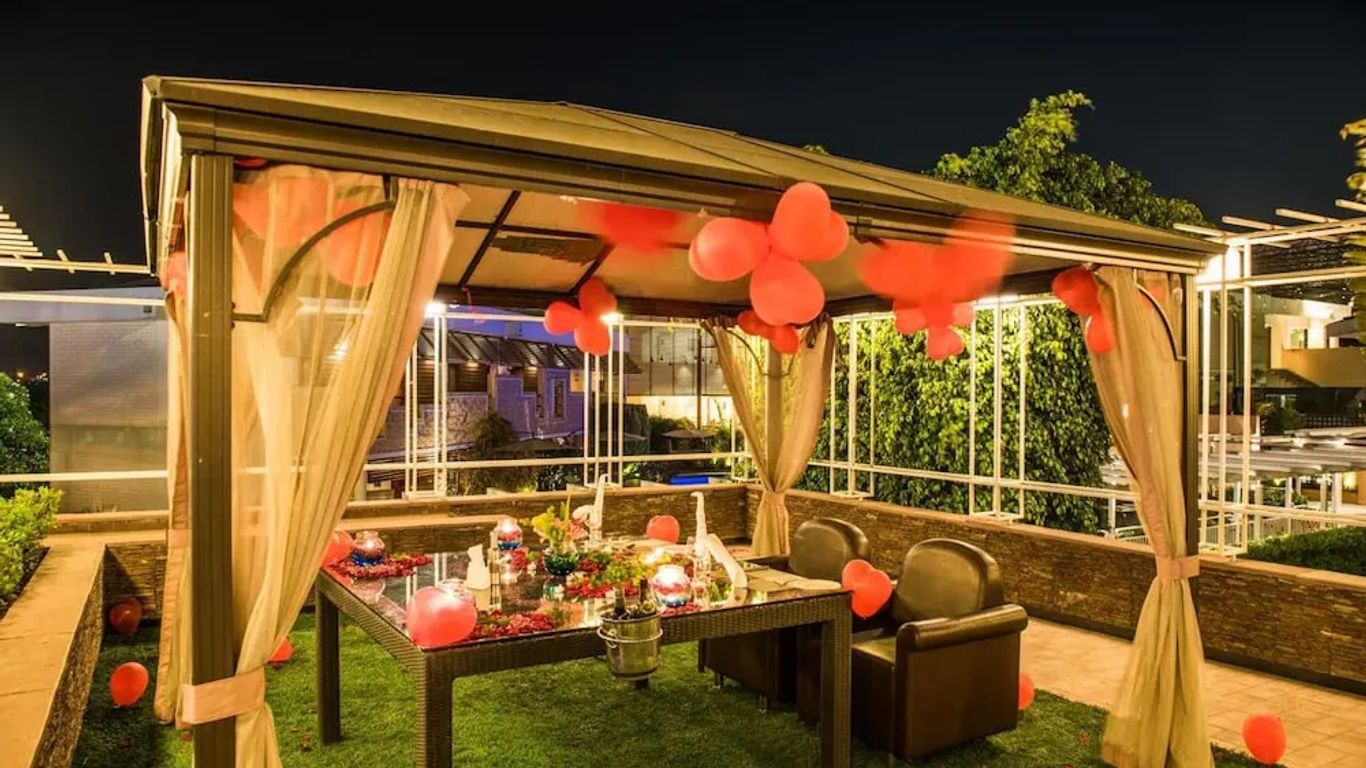 The Red Maple Mashal