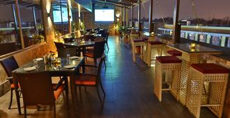 Comfort Inn Lucknow - Lucknow - Restaurante