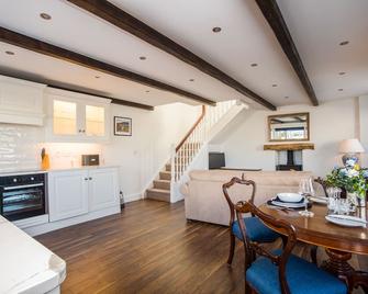 The Wee House, Luxury Holiday Home for couples - Annagry - Comedor