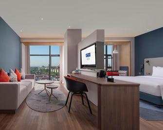 Holiday Inn Express Shanghai Qingpu New City By IHG - Shanghai - Living room