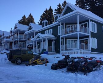 Condo Lac Archambault 305 - Saint-Donat-de-Montcalm - Building