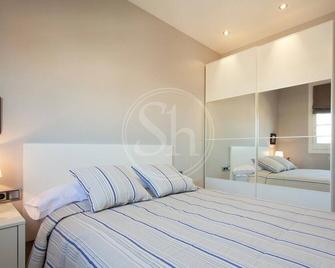 Acogedor apartamento junto a Sagrada Familia - Barcelone - Chambre