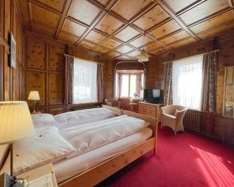 Hotel Engadinerhof Superior - Pontresina - Schlafzimmer