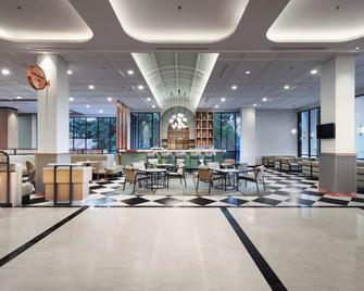 Luwansa Hotel and Convention Center Manado - מאנאדו - מסעדה