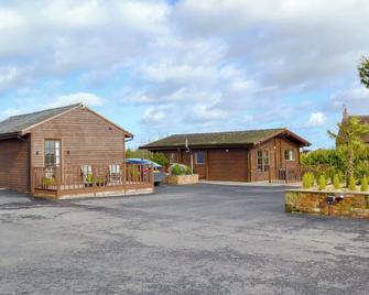 Fern Lodge - Uk13321 - Nuneaton - Building