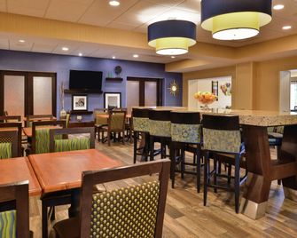 Hampton Inn Harrisonburg-South - הריסונברג - מסעדה