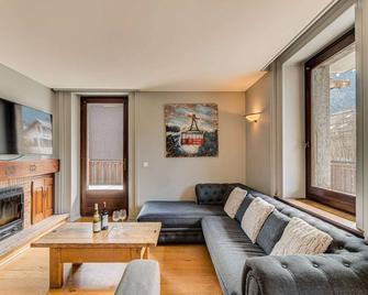 Apartment President - Alpes Travel - Central Chamonix - Sleeps 12 - شامونيكس-مون-بلان - غرفة معيشة
