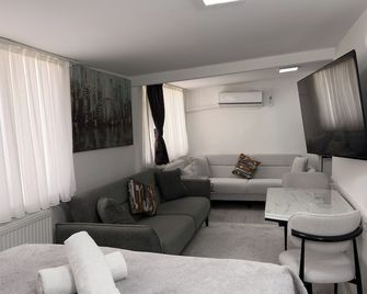 Saklikonak Otel - Isparta - Wohnzimmer