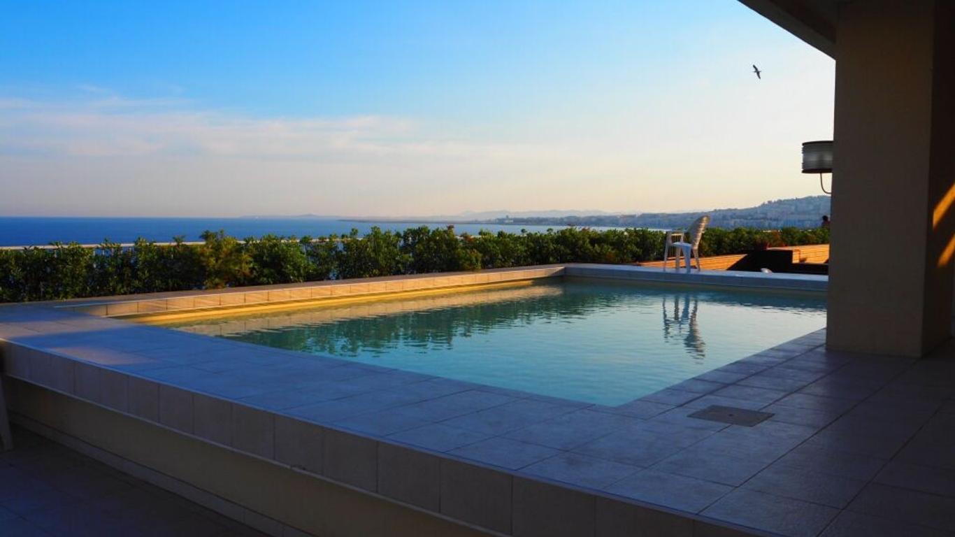 Nice Booking - Royal Luxembourg Piscine