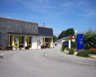 Camping La Corniche - Pouldreuzic - Building