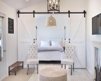 The Fish Sheds - Rocky Harbour - Bedroom