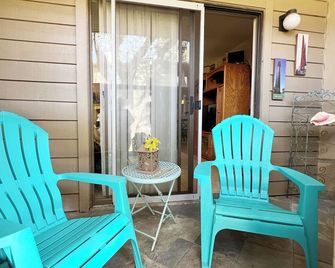 Cheerful Calming Condo Near Clear Lake, Nasa, Kemah, League City, And Pasadena. - Seabrook - Patio