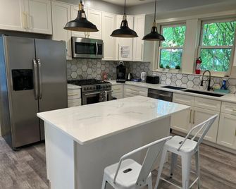 Homestay Bnb Near Downtown Boston - Boston - Cocina
