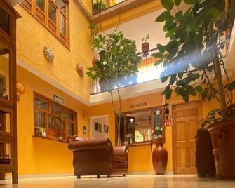 Hotel Posada Camelinas - Pátzcuaro - Lobby
